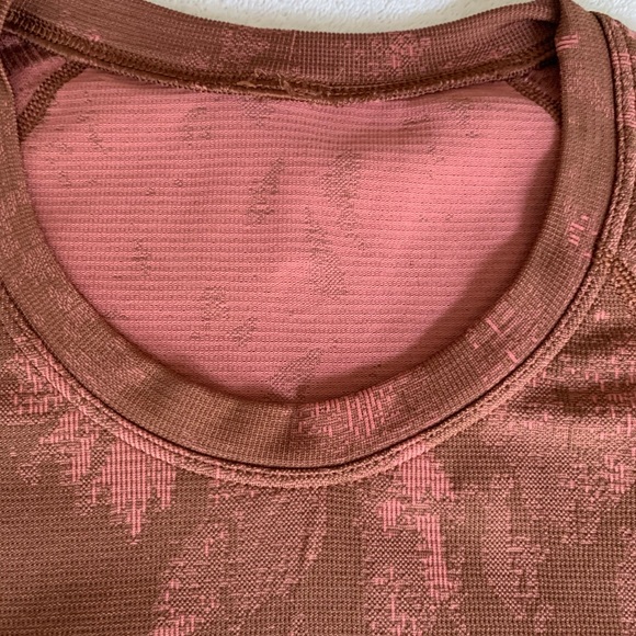 Lululemon SWIFT TECH - Picture 3 of 3